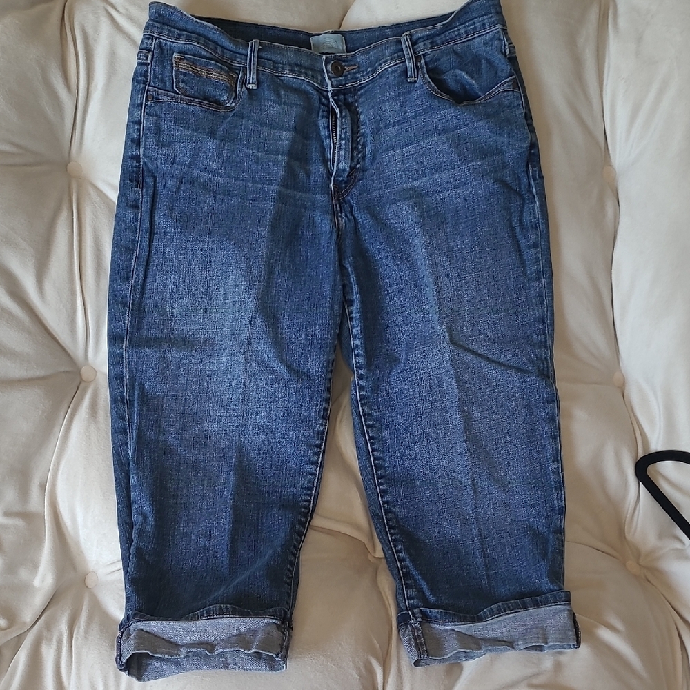 Levi's Blue Capri Jeans with Rolled Cuffs